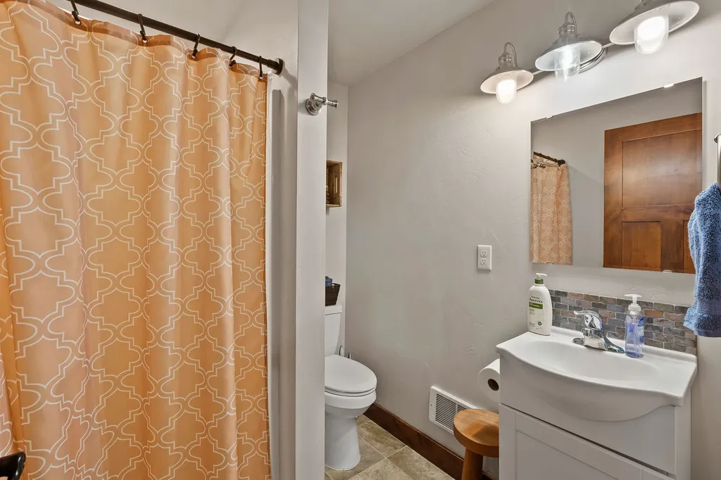 473 Osborn Avenue Bigfork MT 59911