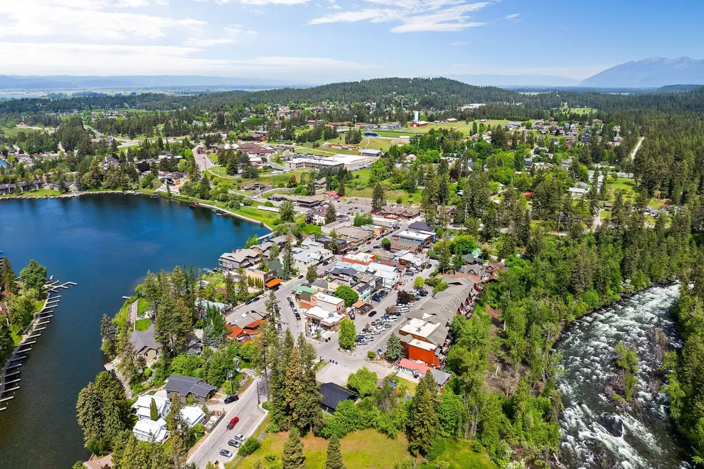 473 Osborn Avenue Bigfork MT 59911