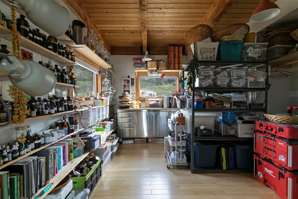 2879 Soft Rock Road Corvallis MT 59828