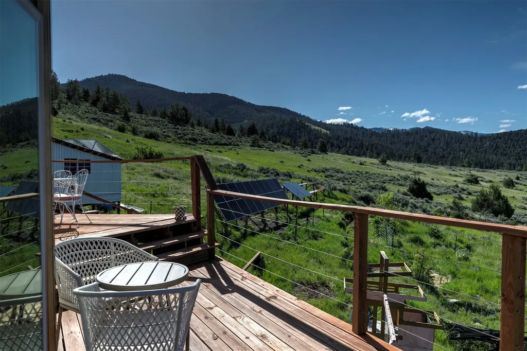 2879 Soft Rock Road Corvallis MT 59828