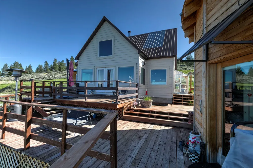2879 Soft Rock Road Corvallis MT 59828