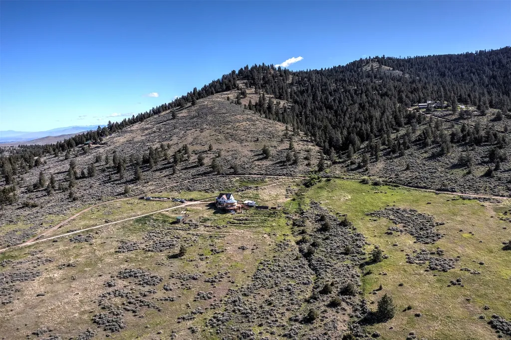 2879 Soft Rock Road Corvallis MT 59828