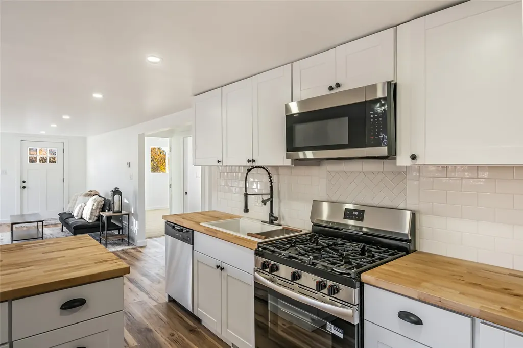 2945 Amherst Avenue Butte MT 59701