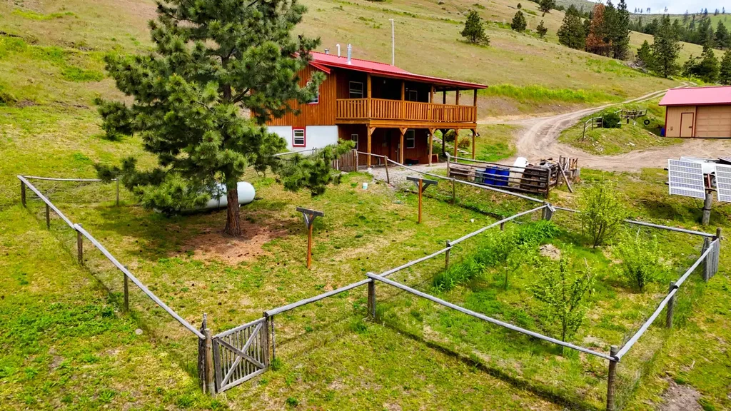 407 Mclaughlin Creek Road Paradise MT 59856