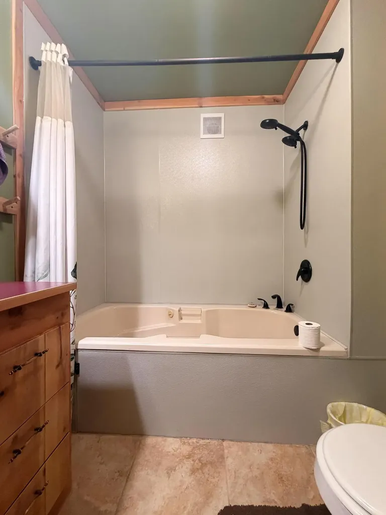 407 Mclaughlin Creek Road Paradise MT 59856