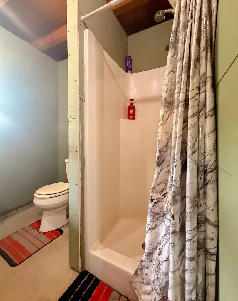 407 Mclaughlin Creek Road Paradise MT 59856