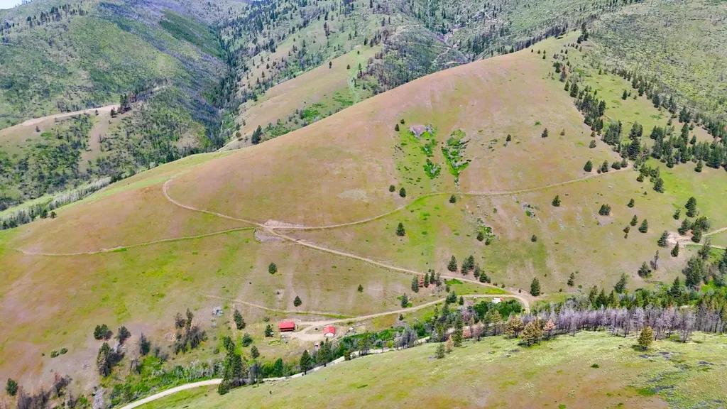 407 Mclaughlin Creek Road Paradise MT 59856