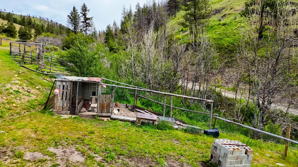 407 Mclaughlin Creek Road Paradise MT 59856