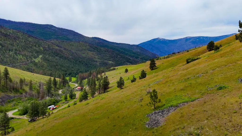 407 Mclaughlin Creek Road Paradise MT 59856
