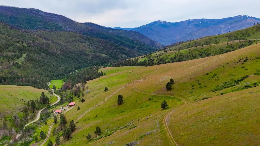 407 Mclaughlin Creek Road Paradise MT 59856