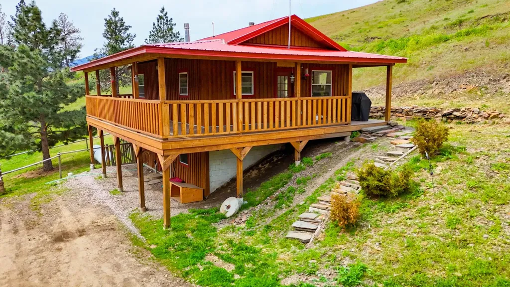 407 Mclaughlin Creek Road Paradise MT 59856