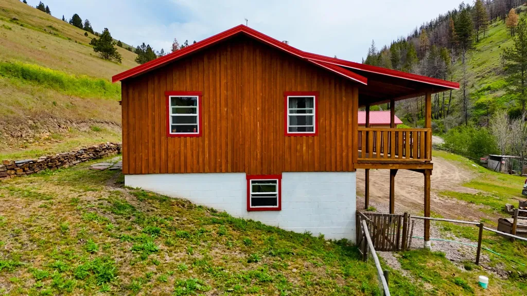 407 Mclaughlin Creek Road Paradise MT 59856