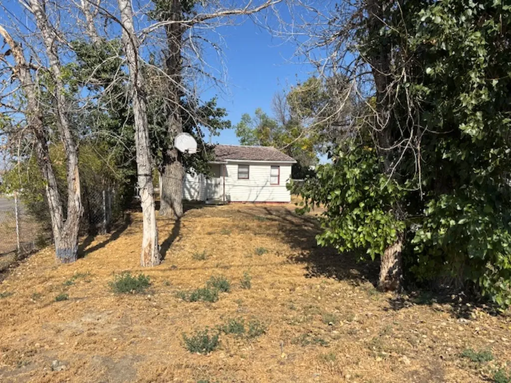 237 2nd Avenue SW Cut Bank MT 59427