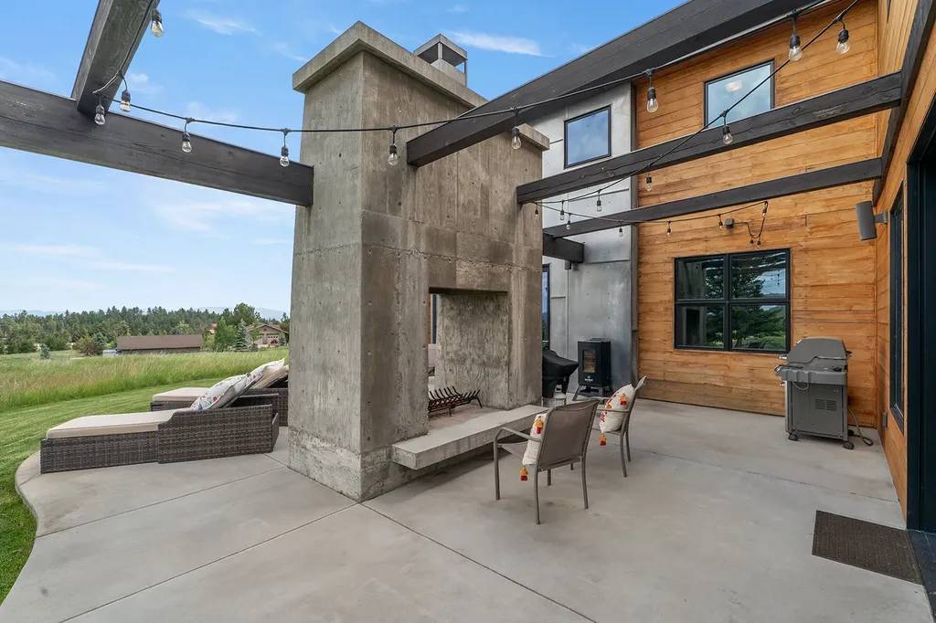 2 Finn Mountain Road Montana City MT 59634