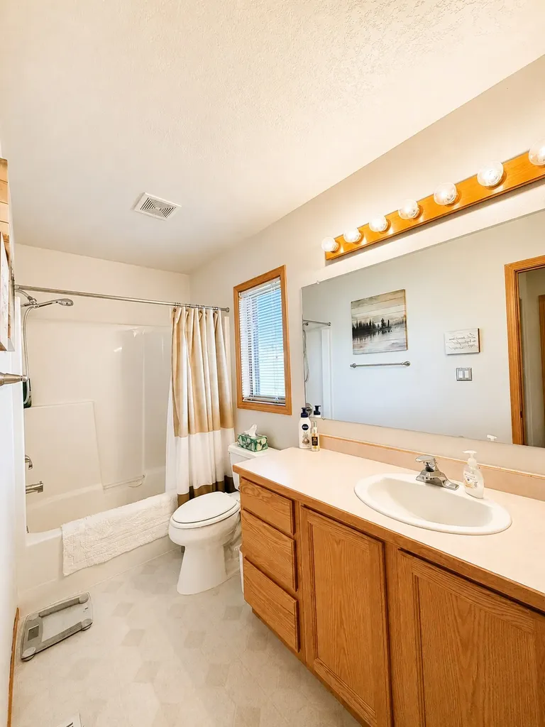 7 Hollow Drive Great Falls MT 59404
