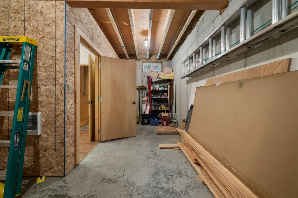 355 Tanager Trail Condon MT 59826