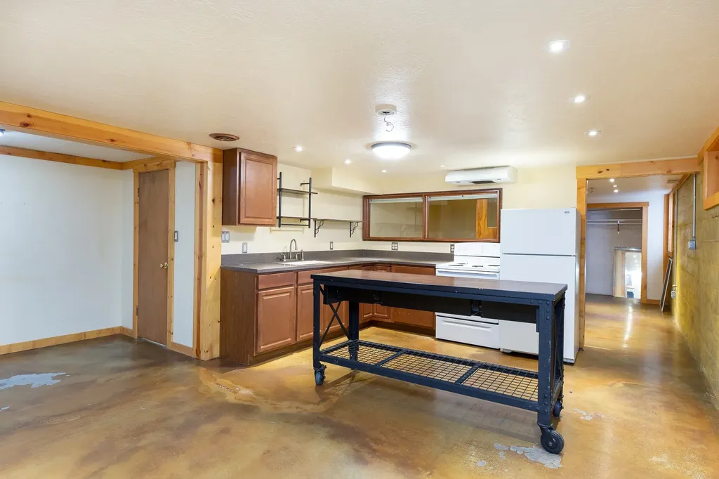 1732 Defoe Street Missoula MT 59802