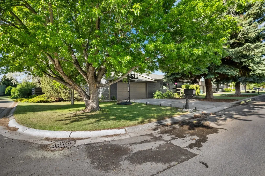 1497 Otter Road Helena MT 59602