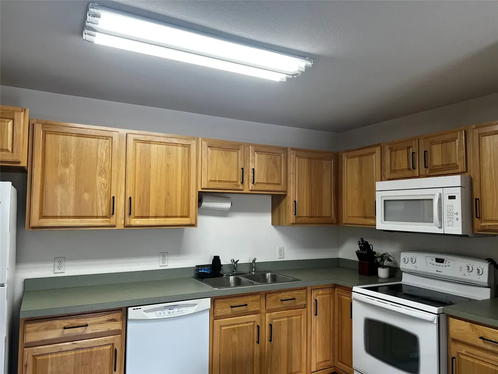 17 Diane Road Columbia Falls MT 59912