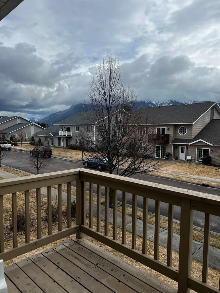 17 Diane Road Columbia Falls MT 59912