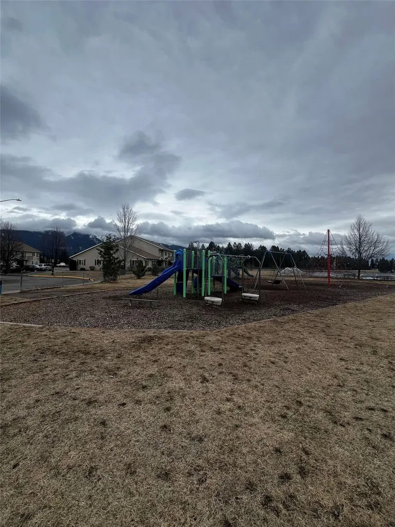 17 Diane Road Columbia Falls MT 59912