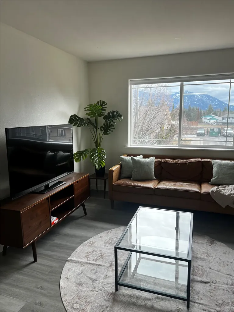 17 Diane Road Columbia Falls MT 59912