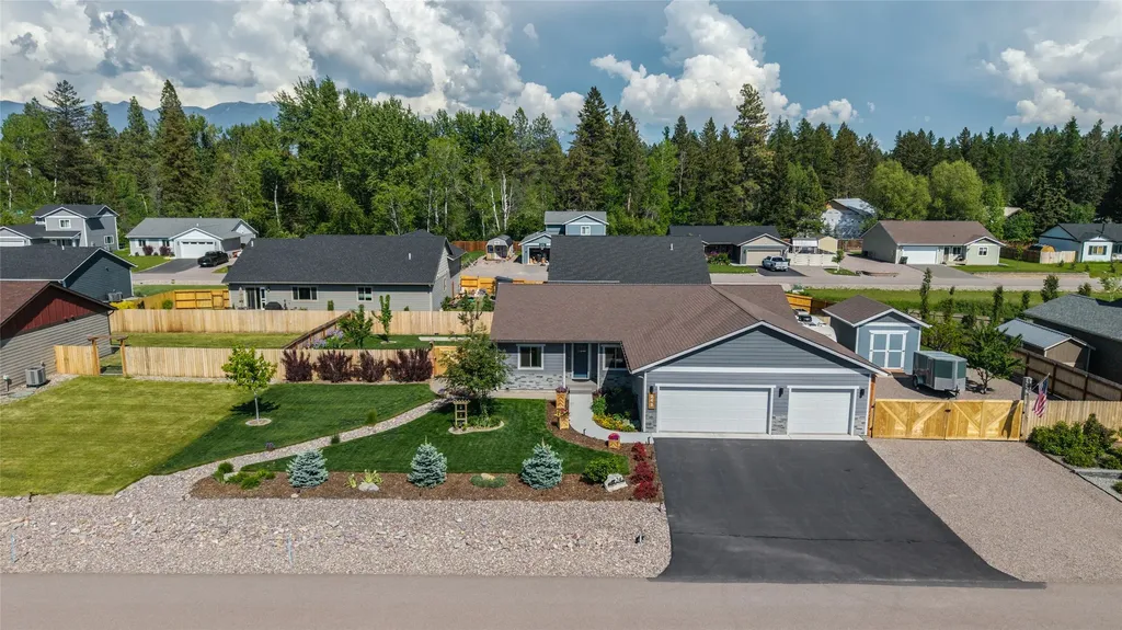 242 Kendal Loop Kalispell MT 59901