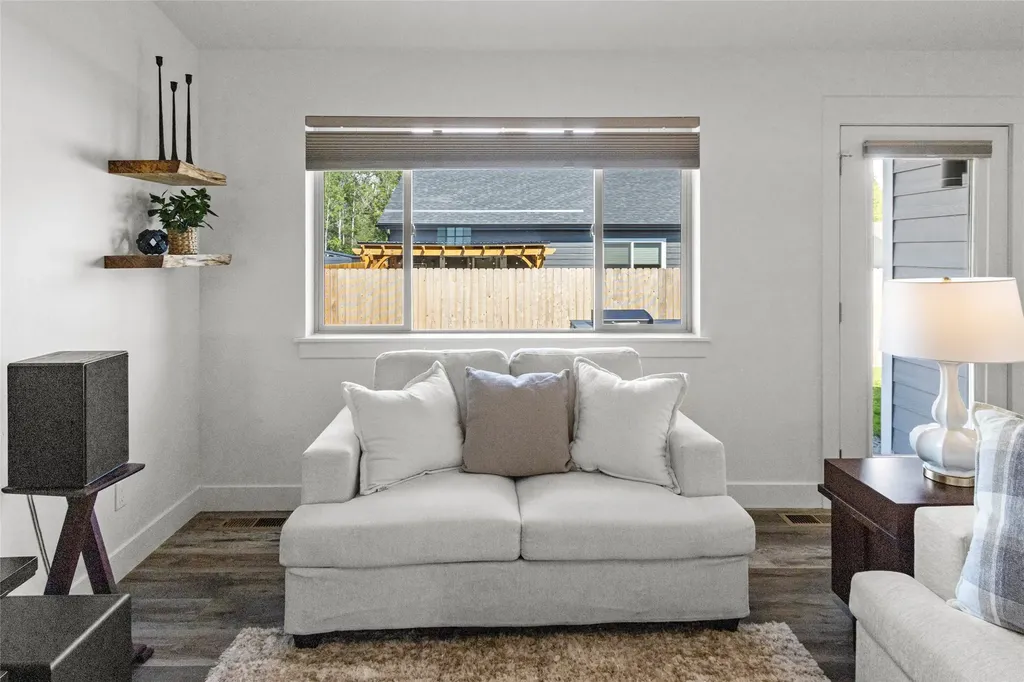 242 Kendal Loop Kalispell MT 59901