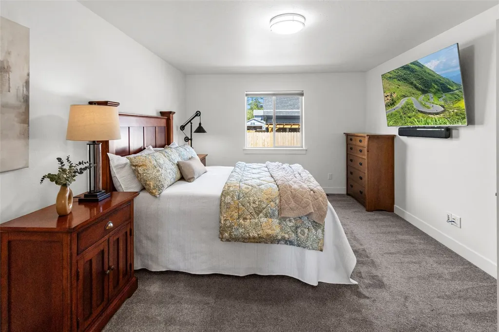 242 Kendal Loop Kalispell MT 59901