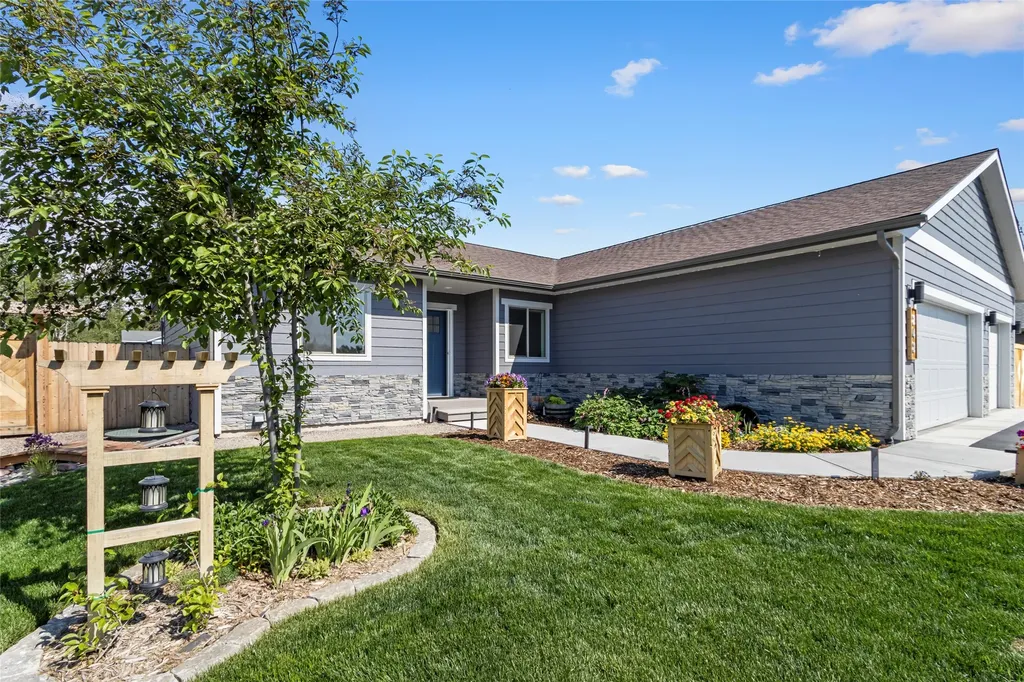 242 Kendal Loop Kalispell MT 59901