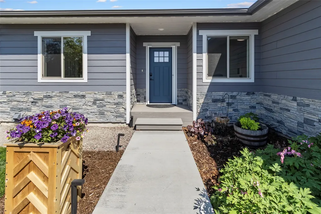 242 Kendal Loop Kalispell MT 59901