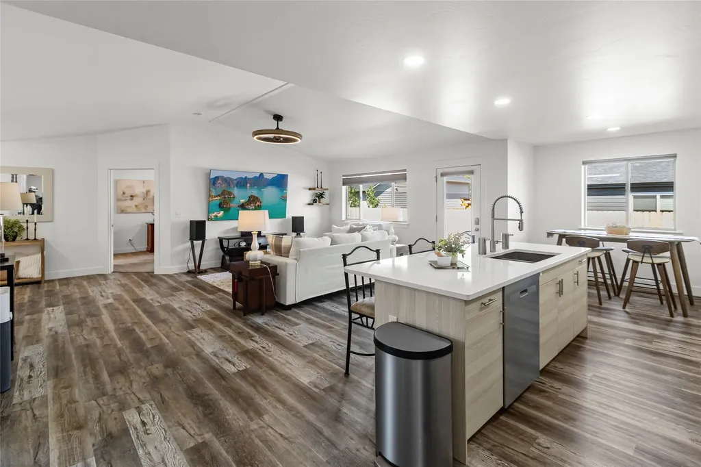 242 Kendal Loop Kalispell MT 59901