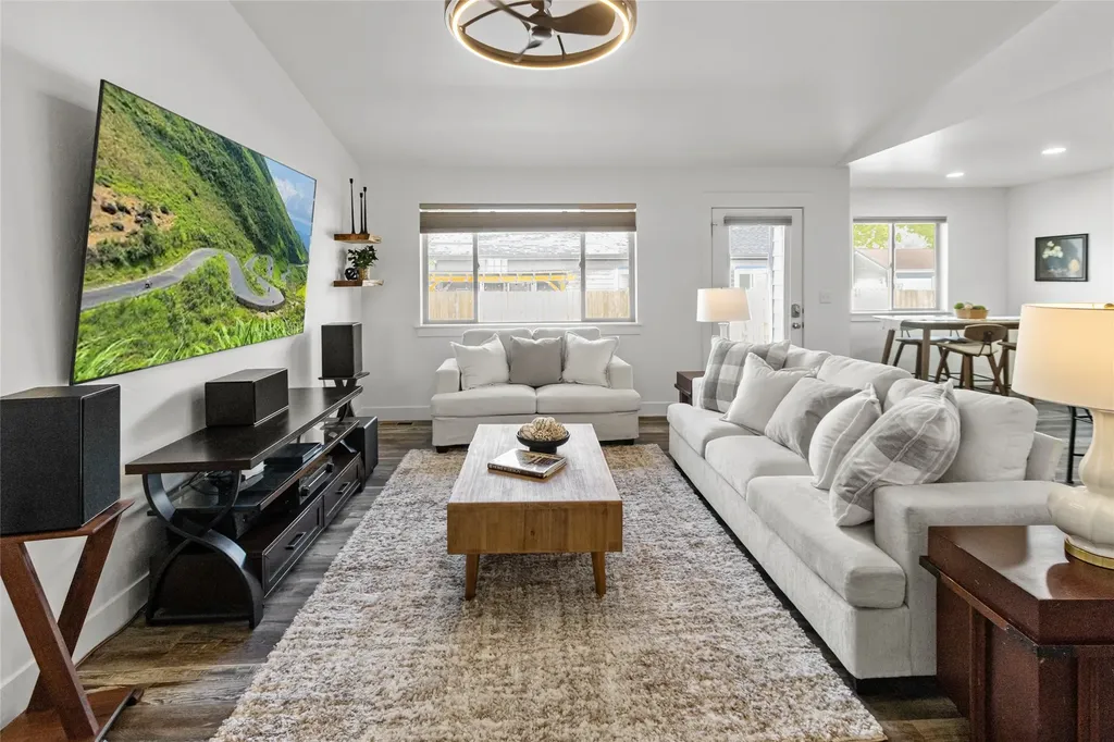 242 Kendal Loop Kalispell MT 59901