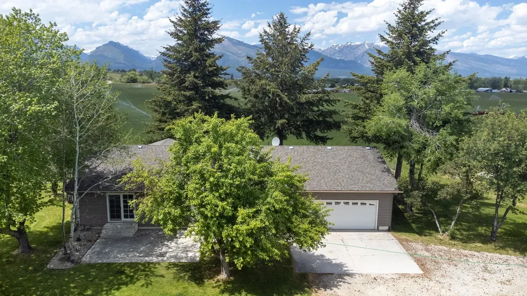 904 S Shoshone Loop Hamilton MT 59840