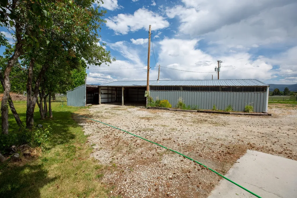 904 S Shoshone Loop Hamilton MT 59840