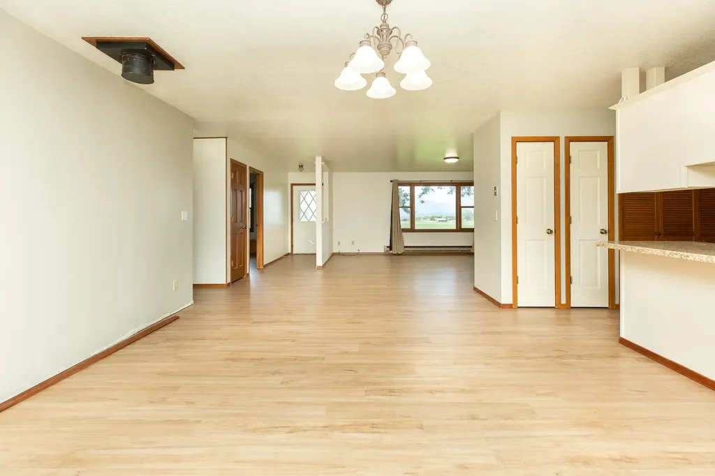 904 S Shoshone Loop Hamilton MT 59840