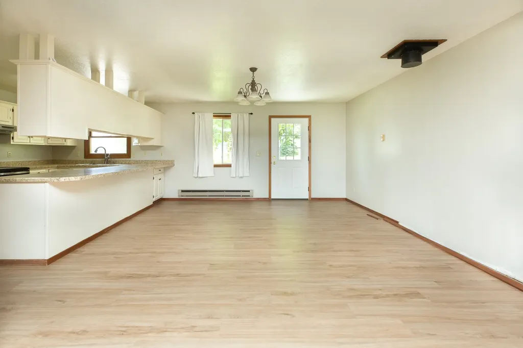 904 S Shoshone Loop Hamilton MT 59840