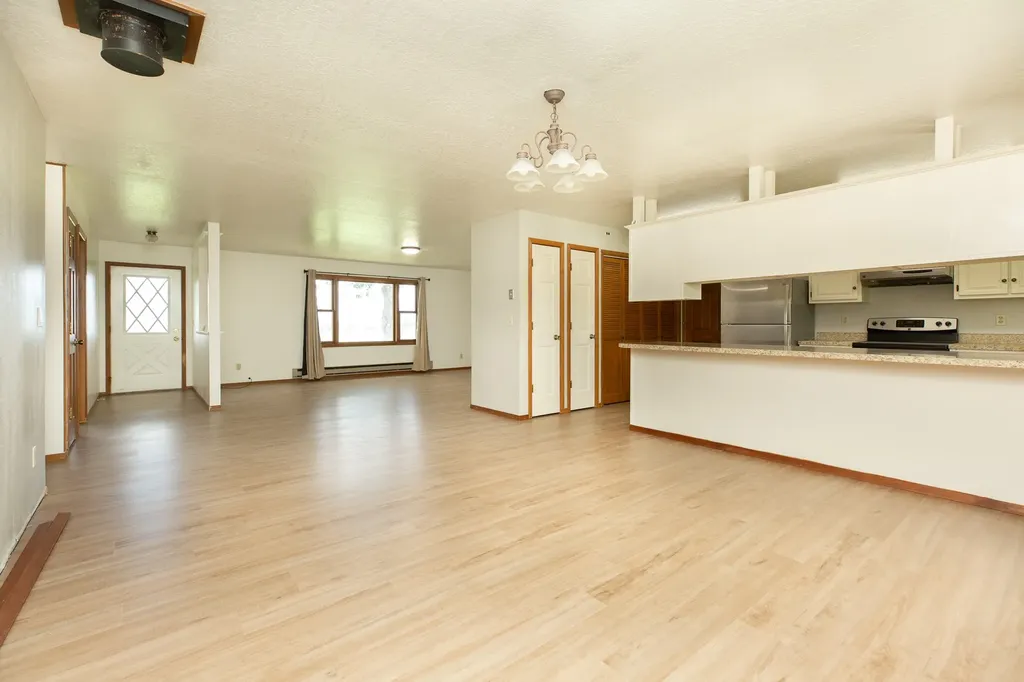 904 S Shoshone Loop Hamilton MT 59840