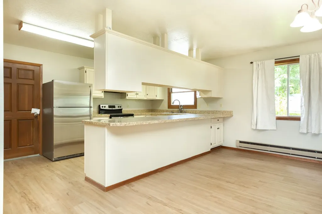 904 S Shoshone Loop Hamilton MT 59840