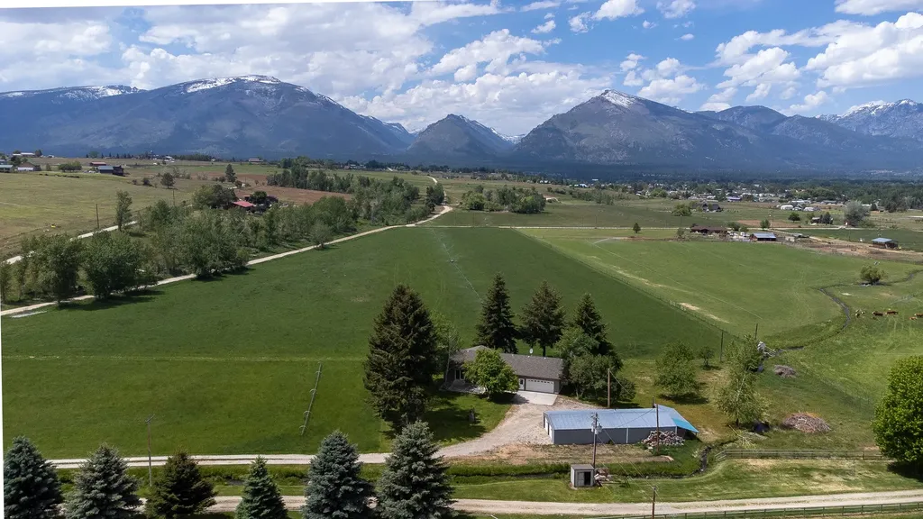 904 S Shoshone Loop Hamilton MT 59840