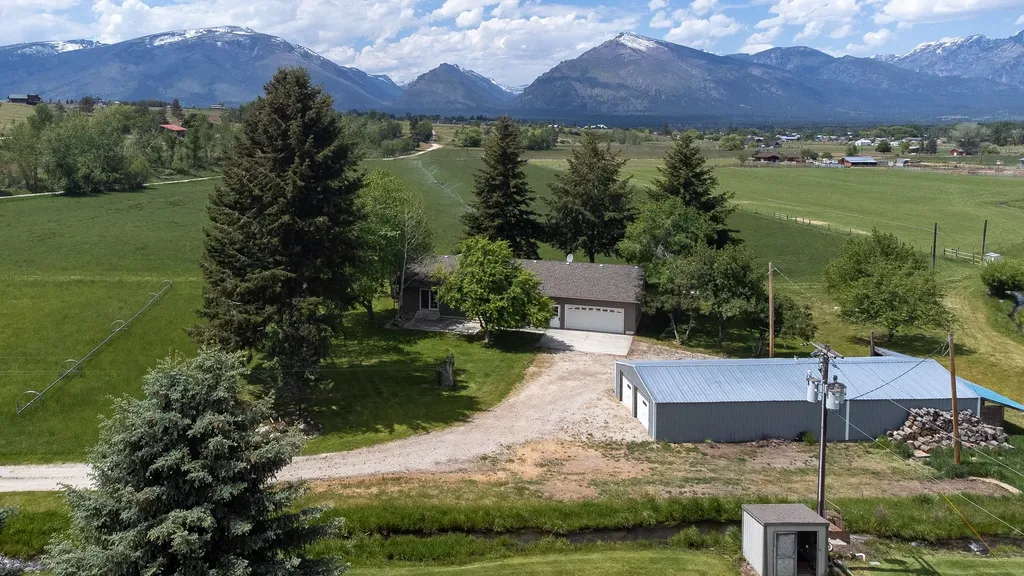 904 S Shoshone Loop Hamilton MT 59840