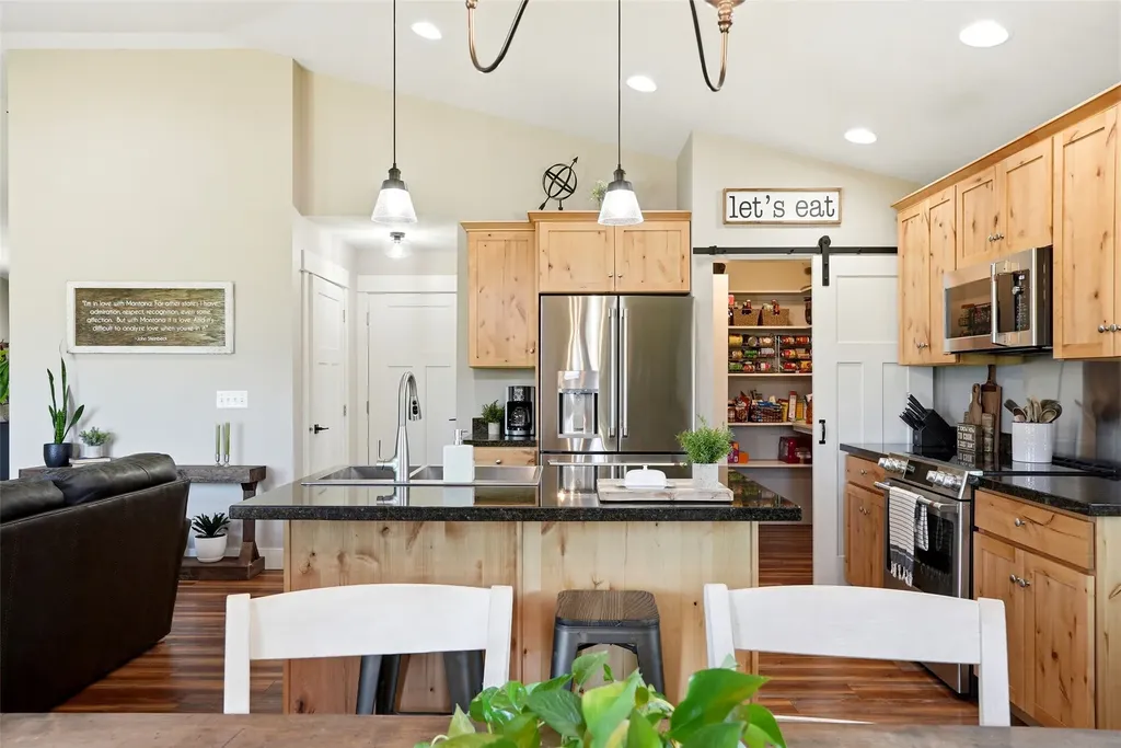3190 Delaford Loop Stevensville MT 59870