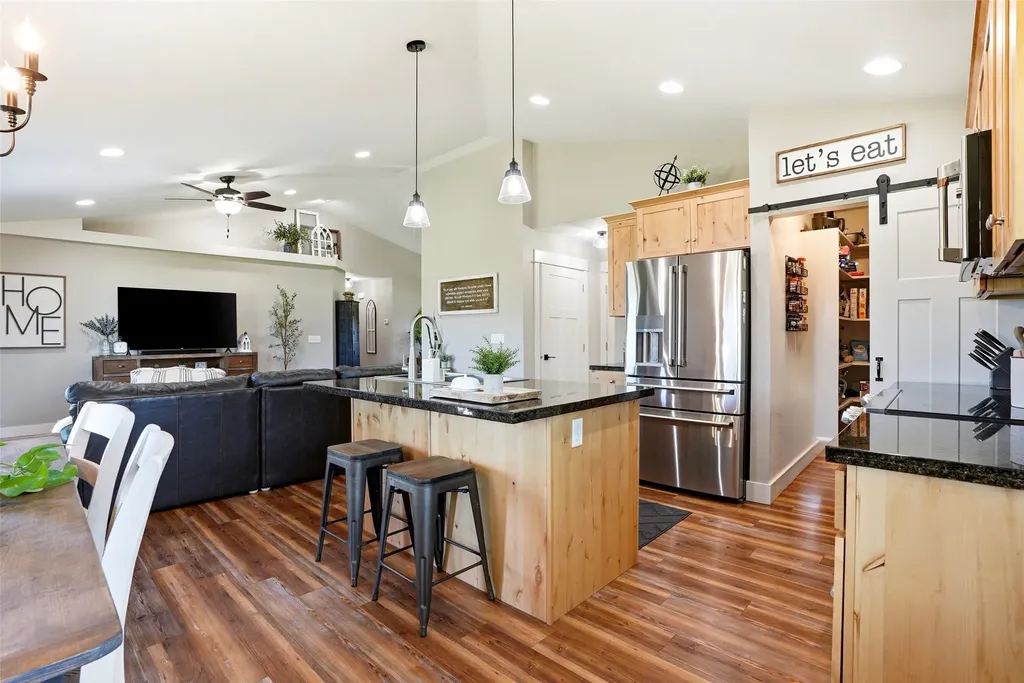 3190 Delaford Loop Stevensville MT 59870