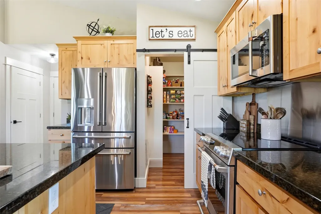 3190 Delaford Loop Stevensville MT 59870