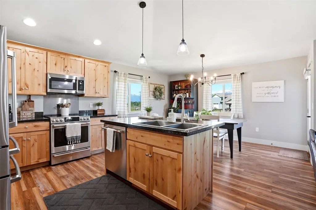 3190 Delaford Loop Stevensville MT 59870