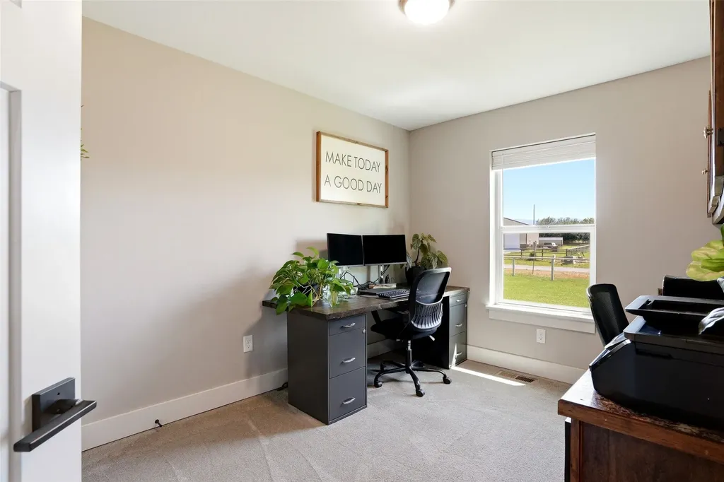 3190 Delaford Loop Stevensville MT 59870