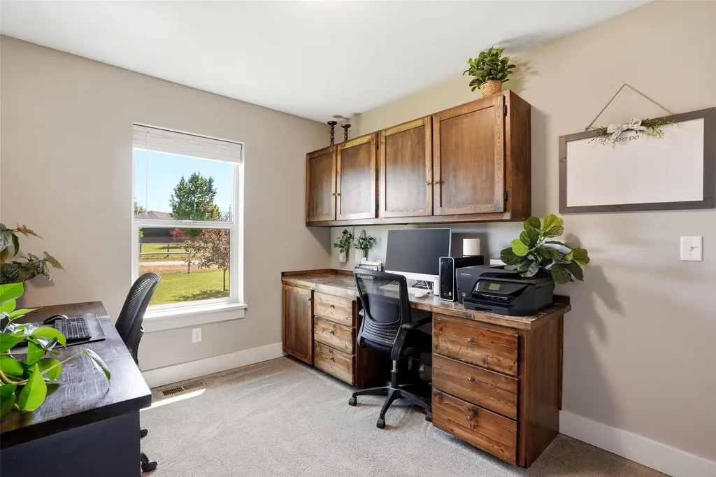 3190 Delaford Loop Stevensville MT 59870