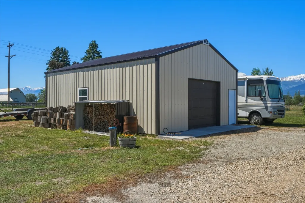 3190 Delaford Loop Stevensville MT 59870