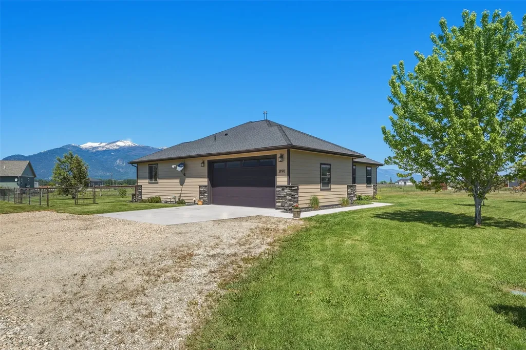 3190 Delaford Loop Stevensville MT 59870