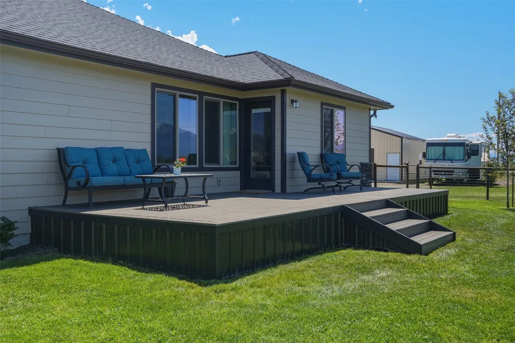 3190 Delaford Loop Stevensville MT 59870